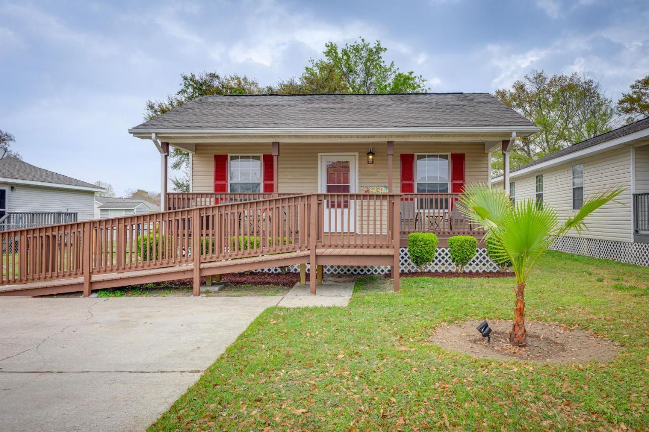 Charming Biloxi Vacation Rental Near Beach! Exterior photo