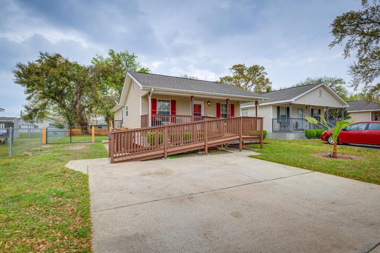 Charming Biloxi Vacation Rental Near Beach! Exterior photo